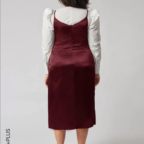 SHEIN Plus Split Hem Satin Cami Dress - Picture 2 of 2